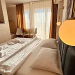 Casa de hóspedes Plaja Azur 3*