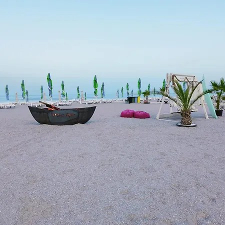 Casa de hóspedes Plaja Azur 3*