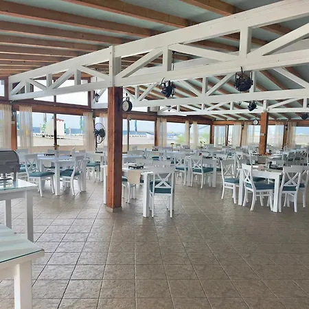 Plaja Azur Гостевой дом