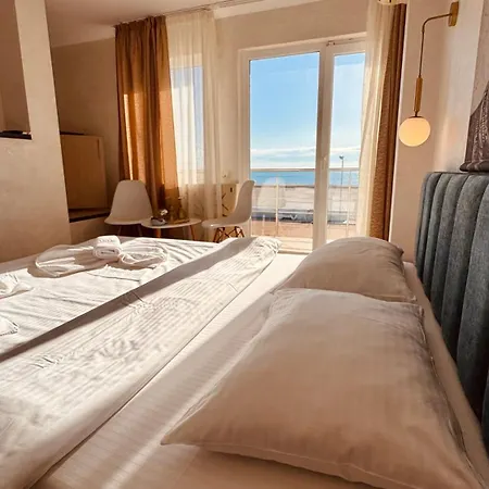 Plaja Azur Гостевой дом