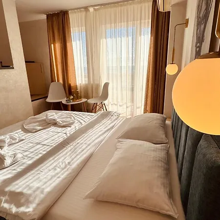 בית הארחה Plaja Azur 3*