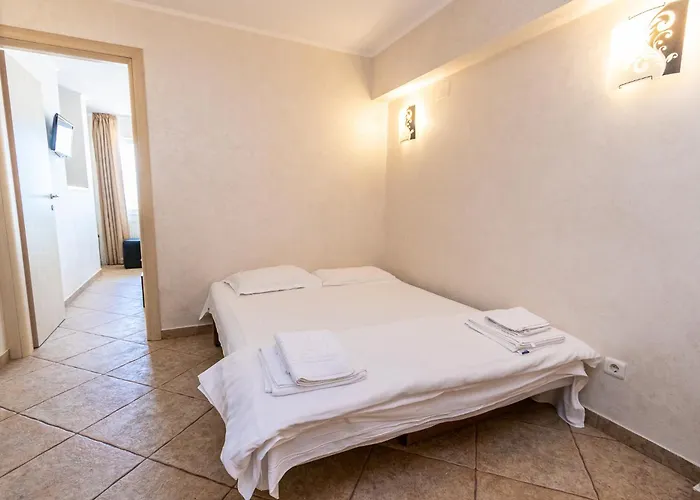 Guest house Plaja Azur