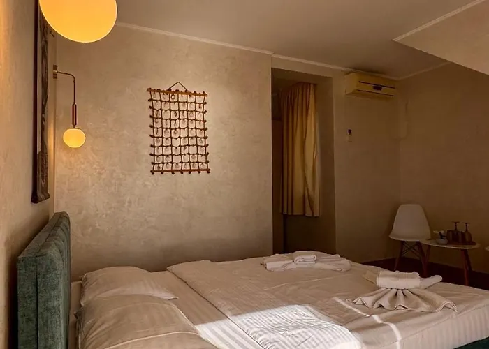 Plaja Azur Guest house